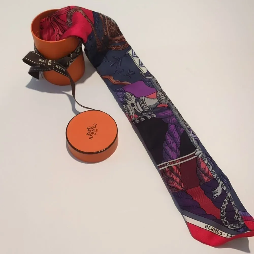 Hermès 100% Silk Twilly - Picture 2 of 7